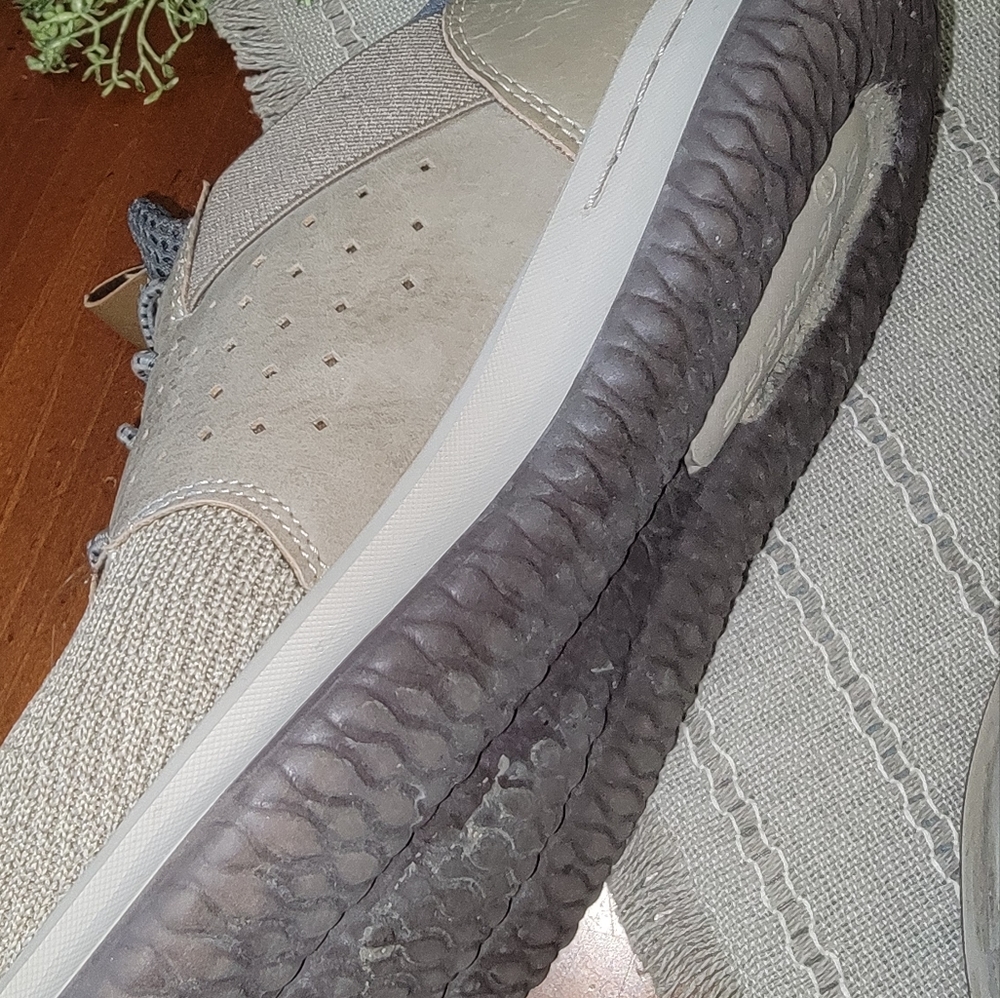 Shoes - Picture 3 of 6